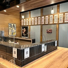 シンプルかつ快適な設計で、一人での利用にも最適です。自分のペースで楽しめるので、料理をじっくり味わいたい方におすすめです。