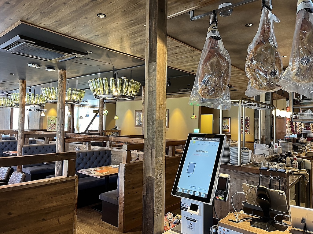 ウッドテイストのおしゃれな店内に、ほっこり落ち着く空間♪本格イタリアンをぜひご賞味あれ！