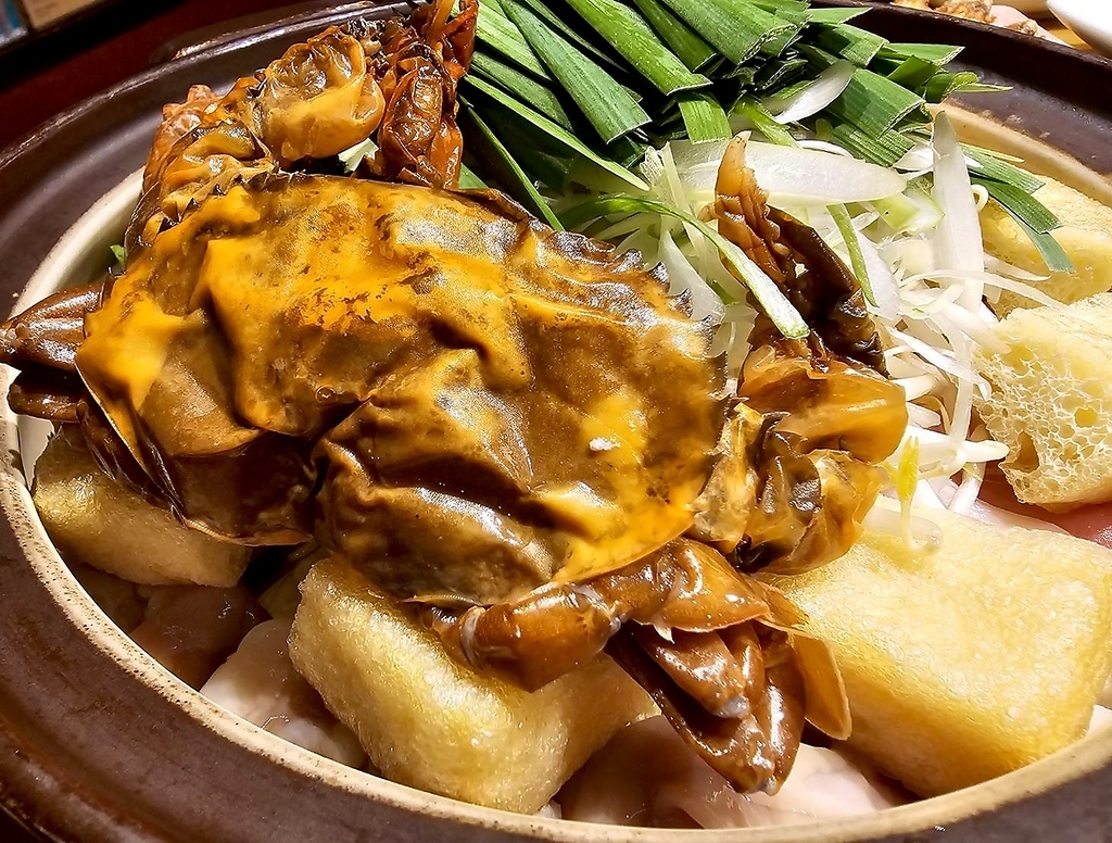 辛いときも。辛くない時も。あなたのそばに・・・赤から鍋がある　※画像のカニはソフトシェルクラブ