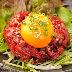 人気 桜馬肉のユッケ