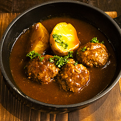 スパイスホルモンミートボール　デミグラス煮込み