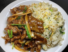 牛ステーキかけ炒飯