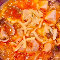 ダブルチーズで チーズスンドゥブチゲ鍋