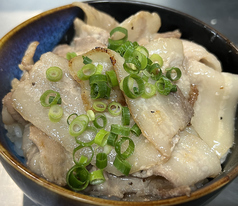 ネギ塩豚カルビ丼