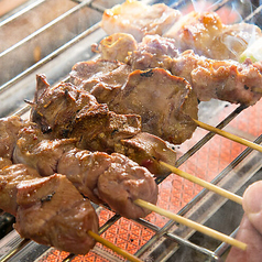 絶品！職人技で手焼きしたこだわりの串焼きが1本132円～