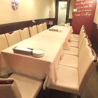 宴会やパーティーにも対応可能な一体感のあるフロア設計