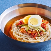 自社製麺工場で作る麺は粉の配合にこだわった麺です。コシがあり、食べやすさを追求いたしました。焼肉の〆に是非お試しください。【大阪/焼肉/海鮮/韓国料理/中華/サムギョプサル/昼飲み/ランチ/デート/女子会/誕生日/居酒屋】