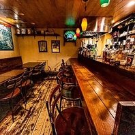 ゆったりと、とっておきの時間を過ごせる店内