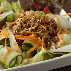 ラム肉のコブサラダ