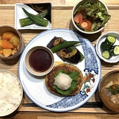 手ごね和風ハンバーグ定食