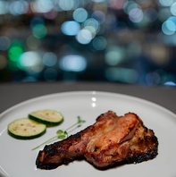 こだわりのお肉料理もお愉しみください。