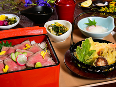 しっとりやわらか・秋の味覚膳「ローストビーフ重と旬の天ぷら膳」