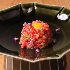 ヤリイカと和牛の博多ユッケの写真