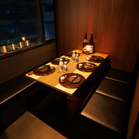 ゆったりくつろげる落ち着いた雰囲気の個室席！