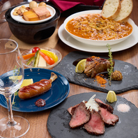 自慢のアテが勢揃い！種類豊富な料理♪