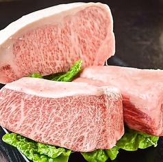 クーポンで極上肉寿司を！ 厳選されたお肉をご提供！