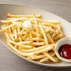 山盛っちゃってトリュフバターのポテトフライ