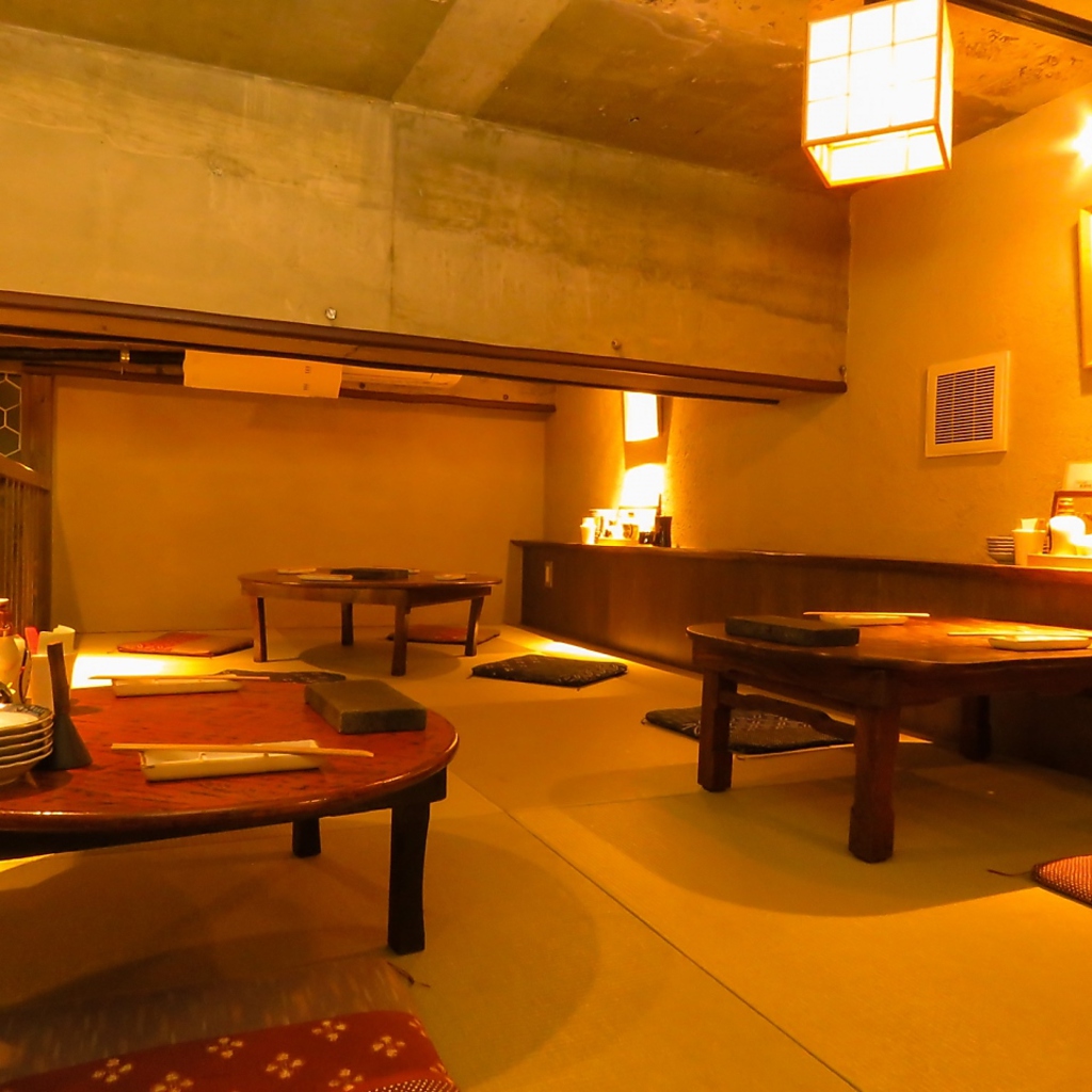 なんとロフト席もご用意してます★上にあがっていくと…しっぽり語れる空間が…♪7名様から予約可能!