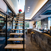 木の温もりが感じられる空間。