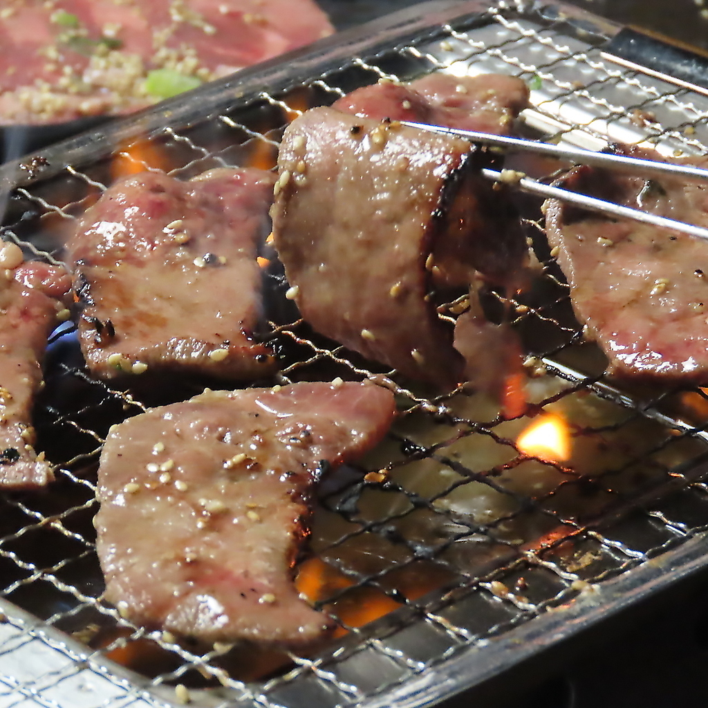 肉厚で大満足♪なのにリーズナブルだからお財布に優しい☆育ち盛りのお子様やサラリーマンにも好評！