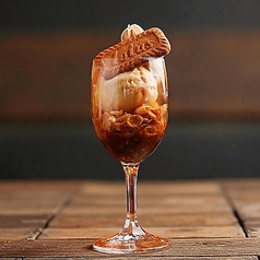 キャラメルパフェ