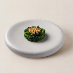 松の実と季節野菜の和え物