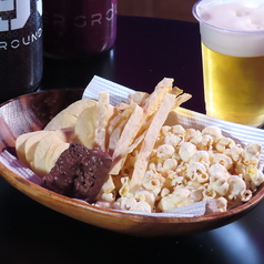 スナック盛り合わせ4種