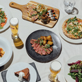 料理メニュー写真&nbsp;和牛グリルなど、ビールと相性抜群のお肉料理♪