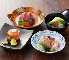 新潟グランドホテル 日本料理レストラン 静香庵のコース写真