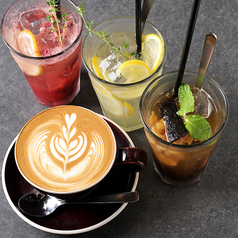 カフェから夜まで楽しめる充実ドリンク