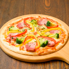 ベーコンとトマトピザ