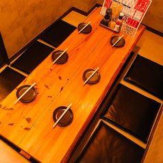 完全個室席完備。接待などの外せないシーンにおすすめです。周りを機にぜずゆったりとお食事がお楽しみいただけます。お席だけのご予約や当日のご個室の予約も受け付けております！東京駅での宴会・飲み会・歓迎会・送別会など様々なシーンでご利用下さい！