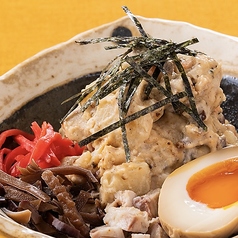 あか屋のくろいポテサラ～熊本ラーメン風～