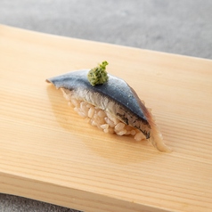 季節の握り寿司　サンマ握り　1貫