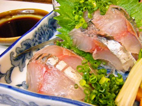 旬の素材を使った創作料理を気軽に食べれる人気店！！特製つくねも美味しいよ♪