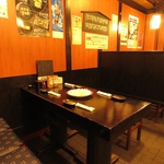 座敷、カウンター席、テーブル席、様々なシーンにお使いいただけます。宴会利用もお一人様も大歓迎。