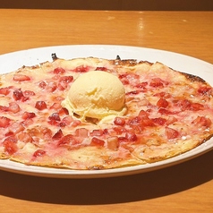 いちごのデザートピザ