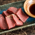 当店のハツ刺は特上のお肉を厳選仕入れ。A5ランク和牛の味を堪能しながら贅沢なひとときをどうぞ♪