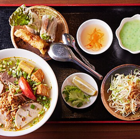 メニュー数が豊富でお手頃価格がうれしい！本格的なベトナムの味を気軽に楽しむお店☆