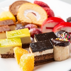 デザートビュッフェ