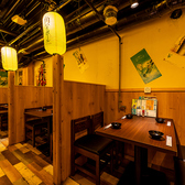 落ち着いた雰囲気のお席が自慢の美食を嗜む大人のための居酒屋♪2名様～団体様まで間接照明の優しく照らすプライベート個室をご用意致します！優雅な煌びやかな個室席は新宿での飲み会や女子会、合コンや誕生日など様々なシーンに最適な空間となっております♪