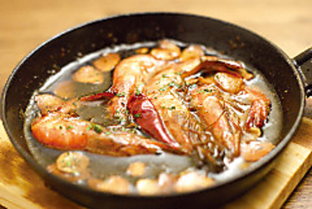 【料理】　人気1位の自家製オイルのアヒージョと食べ放題バケットでお腹も心も大満足！！