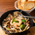 料理メニュー写真&nbsp;えびときのこのアヒージョ