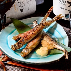 子持ちシシャモの炭炙り