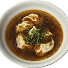 餃子入り牛肉スープ