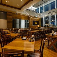 ナチュラルウッディー◎宴会に合わせた自由なレイアウト