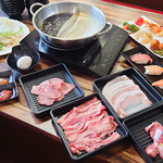 特選牛カルビや豚タンなどの肉+お寿司が食べ放題の豪華な飲み放題付きコースも！ご宴会やお祝いに◎