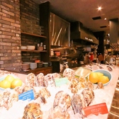 当店看板メニューは何といっても牡蠣料理！産地厳選、海洋深層水にて浄化した安心安全の生牡蠣やお好きな味が選べるぷりぷりの焼き牡蠣。また牡蠣を使ったオリジナルメニューも多数！マリナラにお越しの際がぜひ牡蠣尽くしをご堪能下さい♪