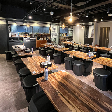 海鮮とおでん 食べ飲み放題 おすすめ屋PREMIUM 新宿西口店の雰囲気1