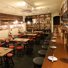 最大60名まで貸切OK◎難波での大型パーティーにぴったりです。また、愛煙家の方には嬉しい全席喫煙可の空間です。